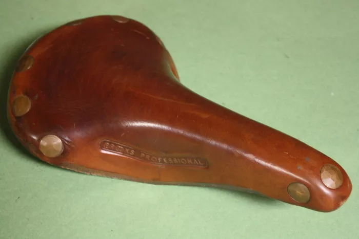 1990's Brooks Professional Saddle: Large Copper Rivets / Rails, Honey